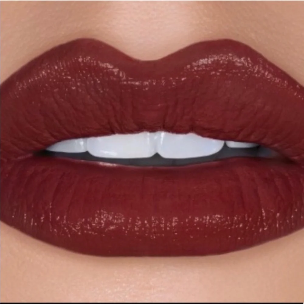 Cargo essential lip color in Bordeaux